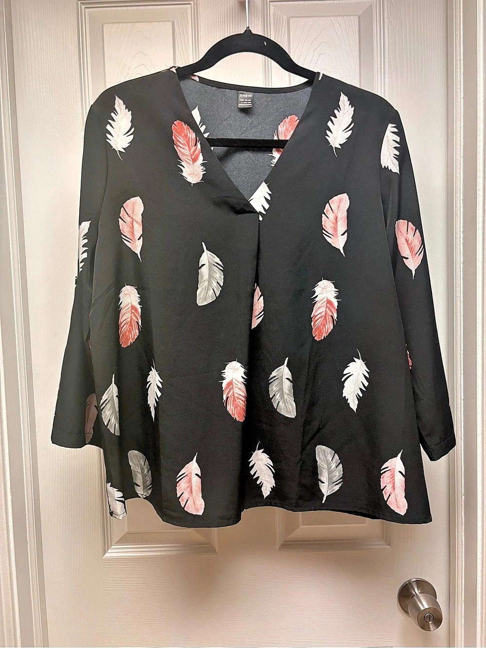 SHEIN Women’s Size Large Black Feather Print V-Neck Blouse